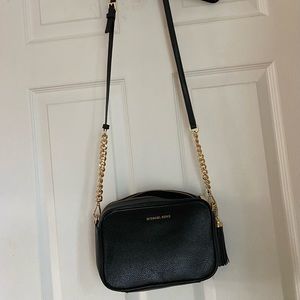 Michael kors crossbody black leather gold chain adjustable strap